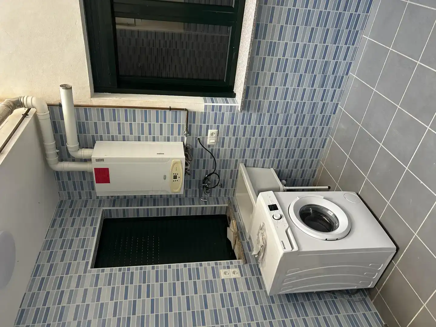 Bany de Pis de lloguer en Cehegín amb Aire condicionat, Moblat i Balcó