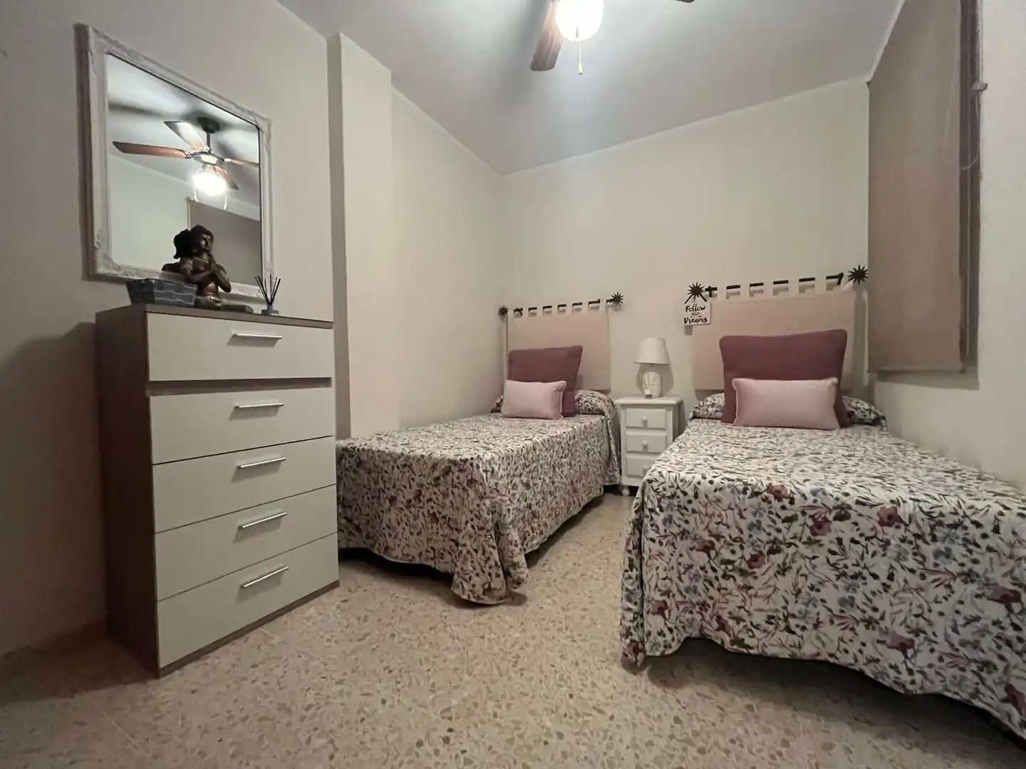 Habitación de Ático en venta en Chipiona con Aire acondicionado, Jardín privado y Terraza