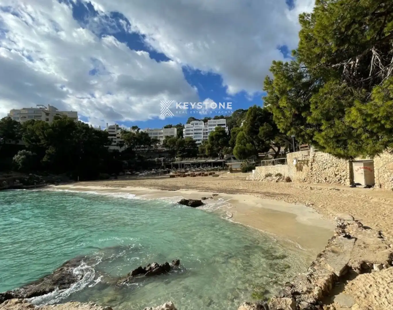 Außenansicht von Wohnung zur Miete in Calvià mit Klimaanlage, Terrasse und Schwimmbad