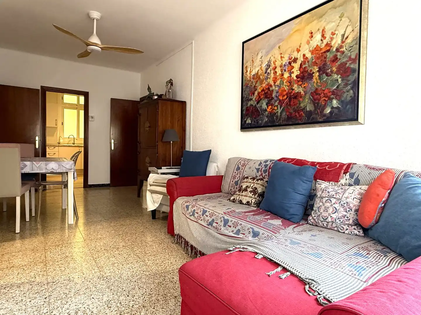 Sala de estar de Piso en venta en Sant Boi de Llobregat con Calefacción, Trastero y Balcón