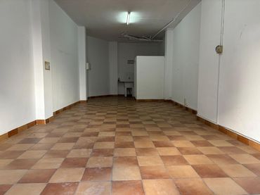 Locale commerciale in affitto a Nules