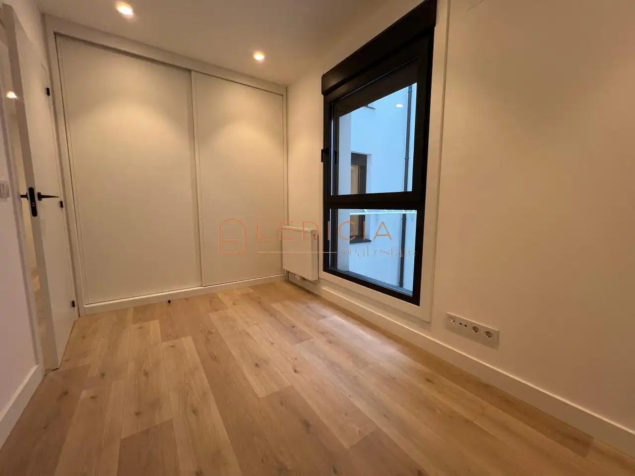 Flat with lift for sale in Sanjurjo Badía, imagen 20
