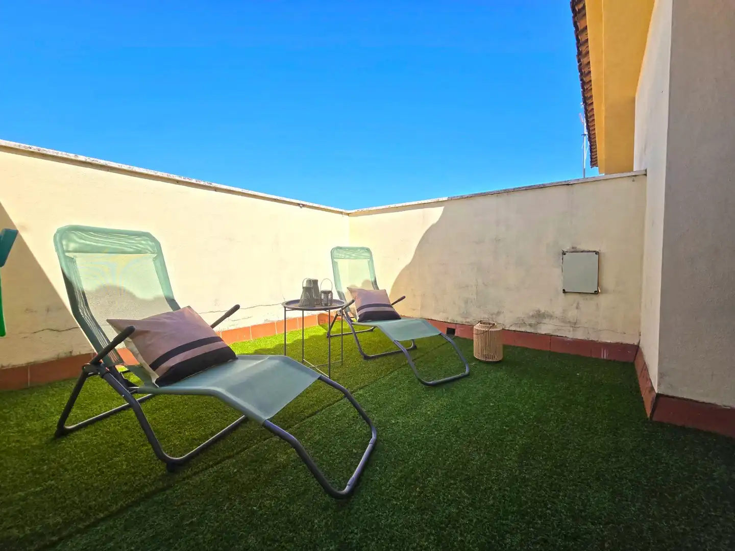 Terrace of Detached homes for sale in Alcalá del Río