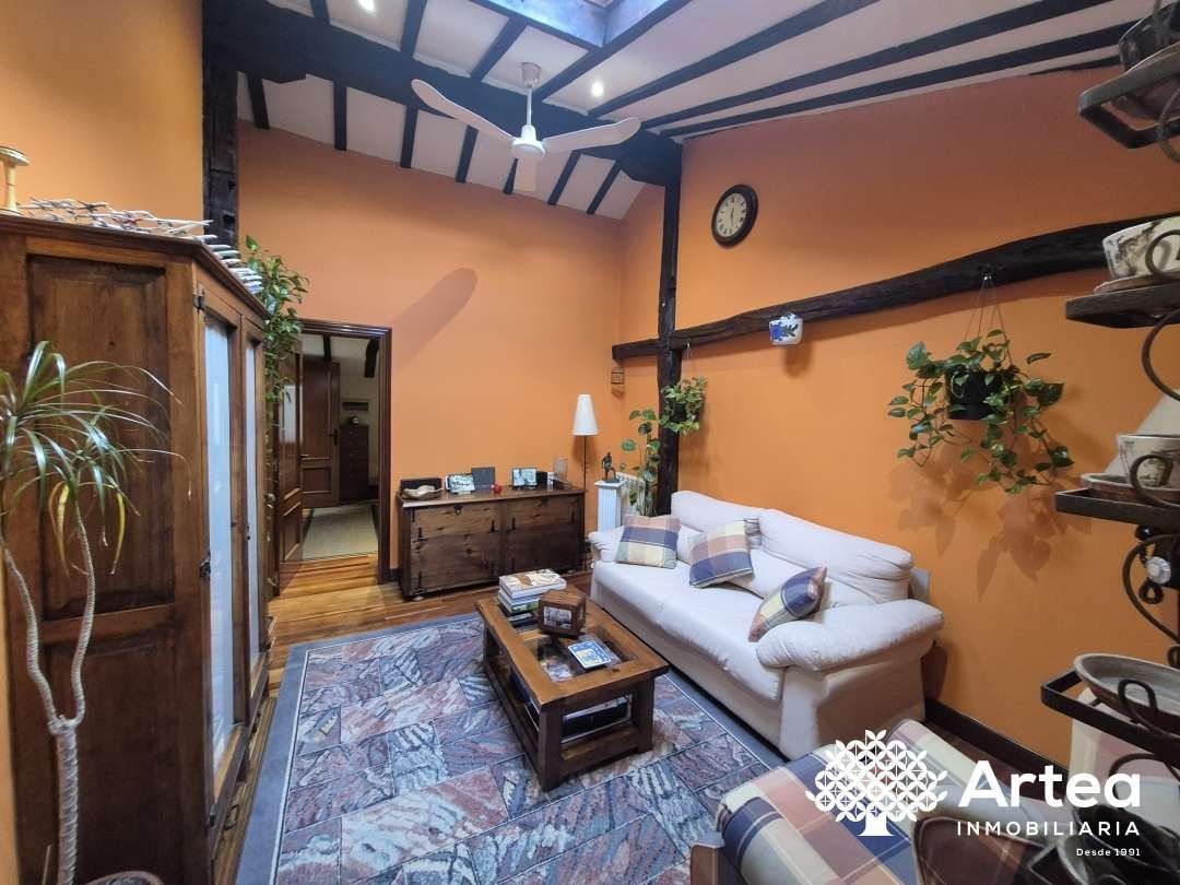 Sala d'estar de Pis en venda en Bilbao  amb Calefacció