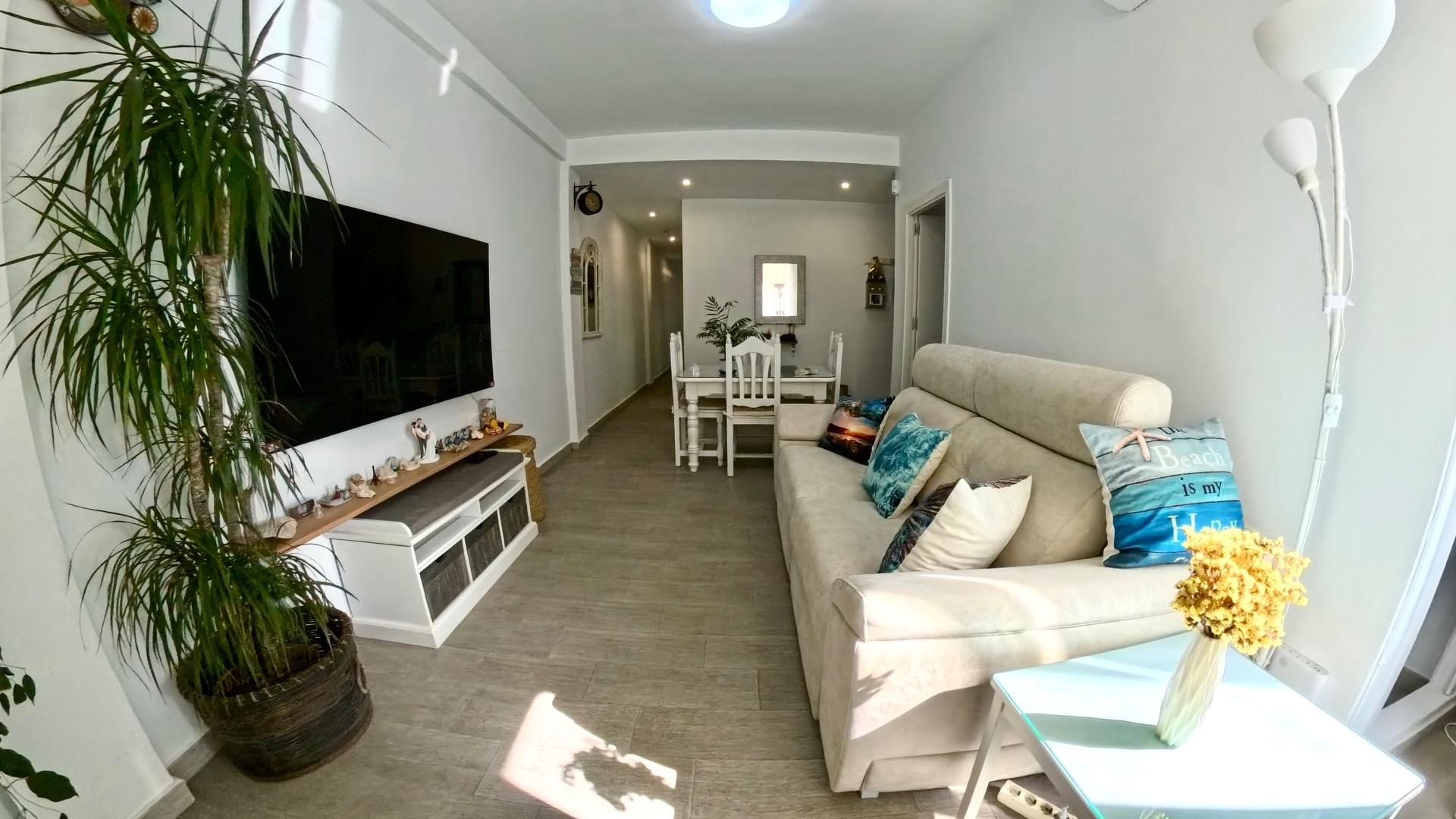 Sala d'estar de Pis en venda en Chipiona amb Aire condicionat, Calefacció i Balcó