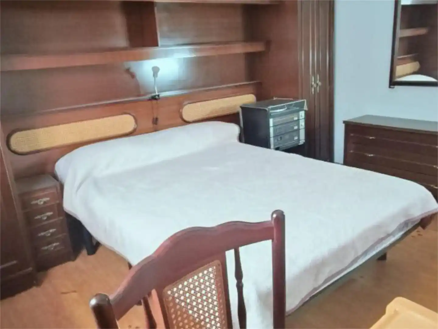 Schlafzimmer von Wohnung zur Miete in Valdeolea mit Parkett, Abstellraum und Möbliert
