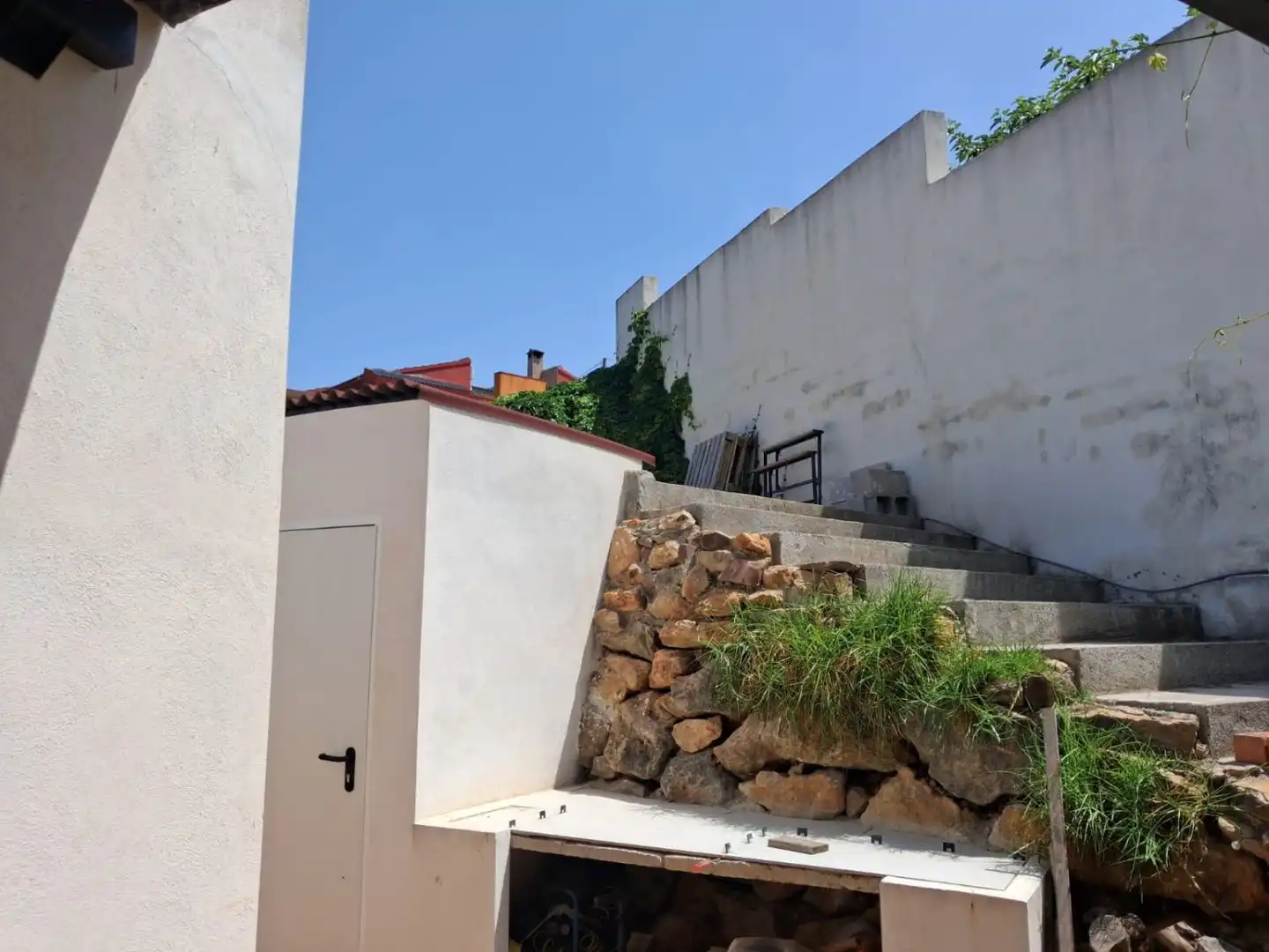 Vista exterior de Casa o xalet en venda en Tales amb Terrassa i Traster