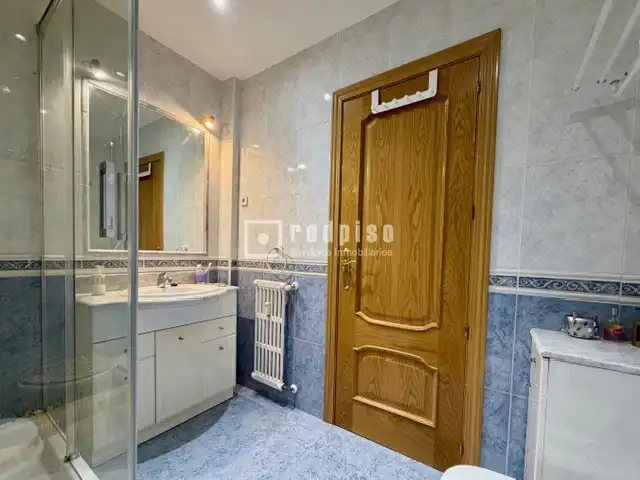 Baño de Piso de alquiler en Madrid
