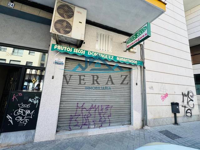 Local comercial en Alquiler en Santos martires en Casco Antiguo