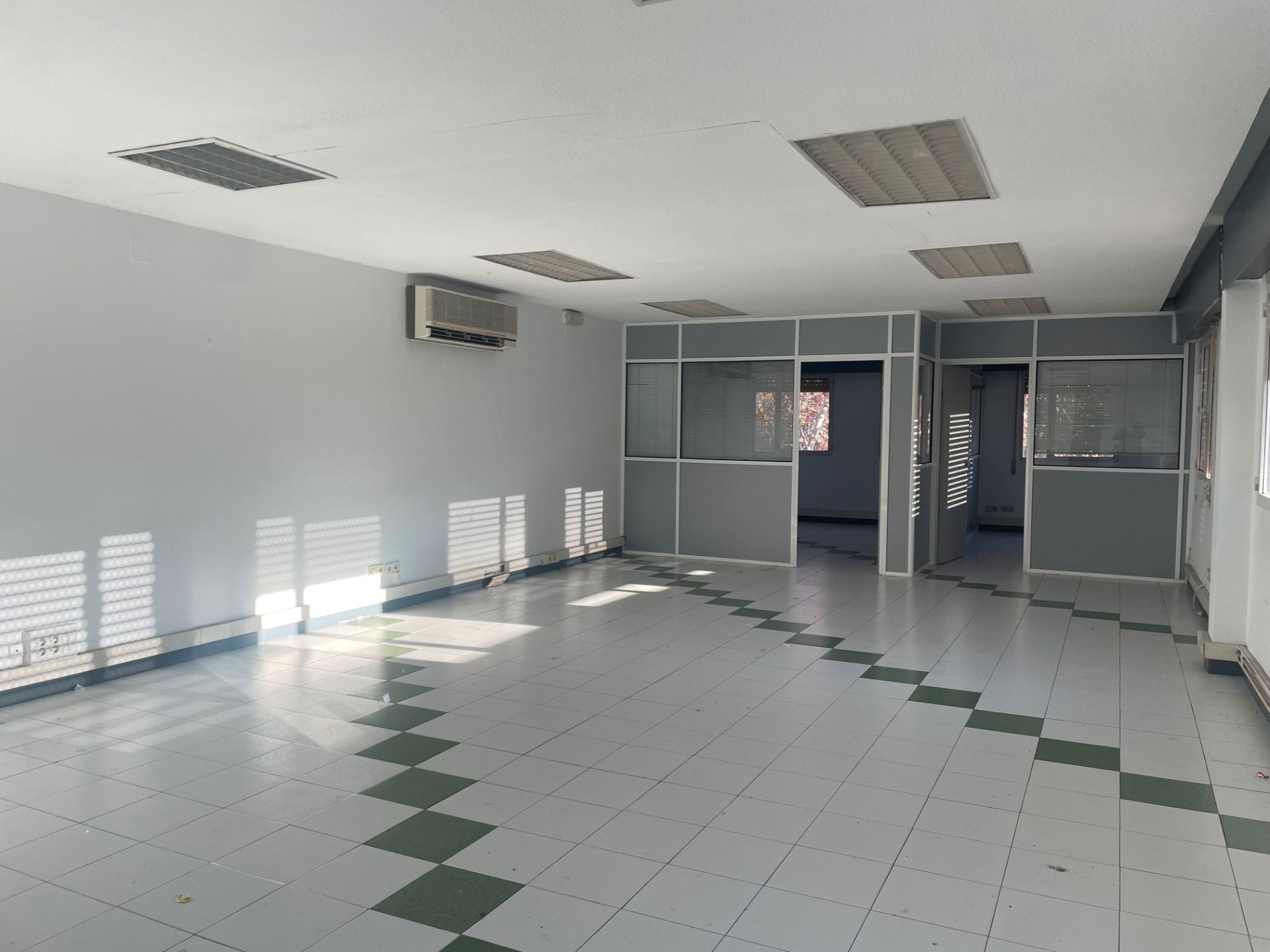 Oficina de lloguer en Alcalá de Henares amb Aire condicionat i Calefacció