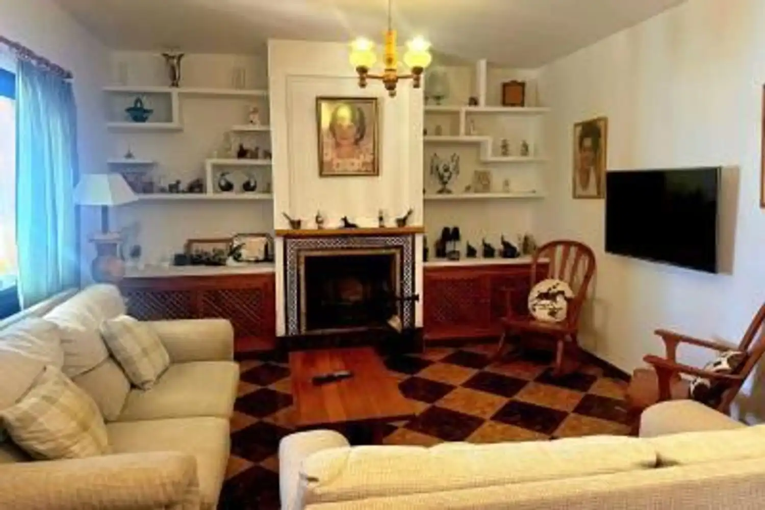 Sala de estar de Casa o chalet en venta en Marbella con Calefacción, Jardín privado y Trastero