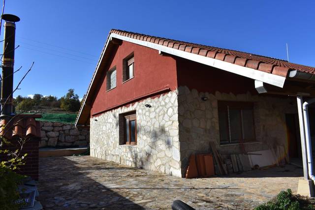 Casa-chalet en Venta en Valle de Valdebezana