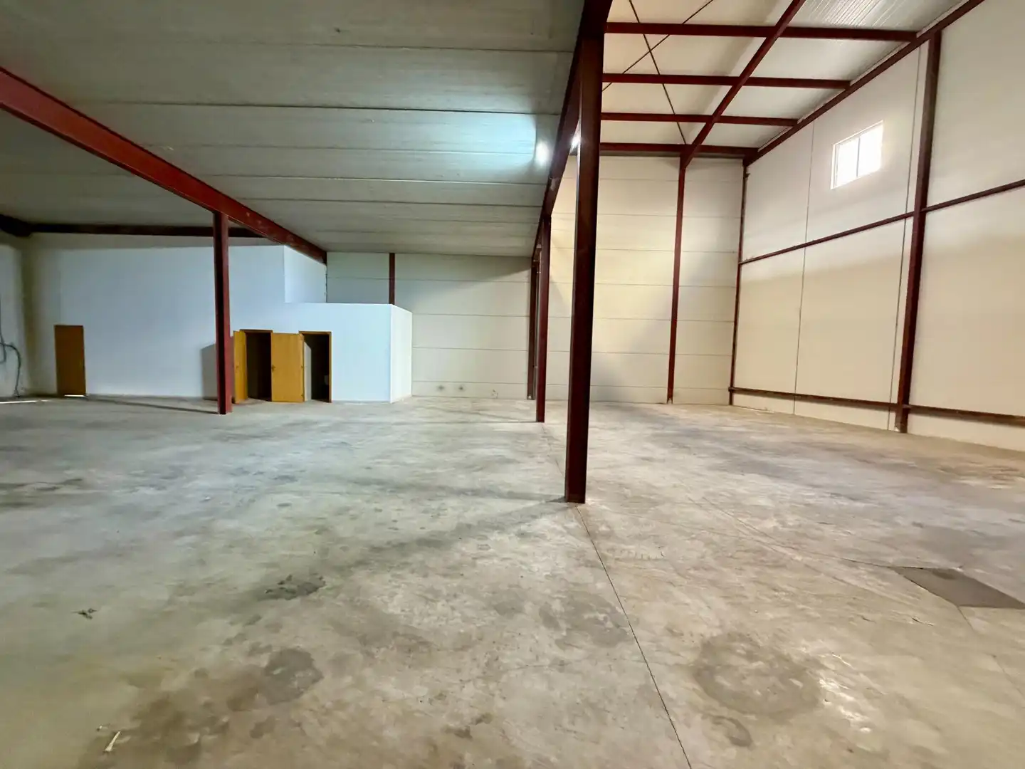 Industrial buildings for rent in Aspe