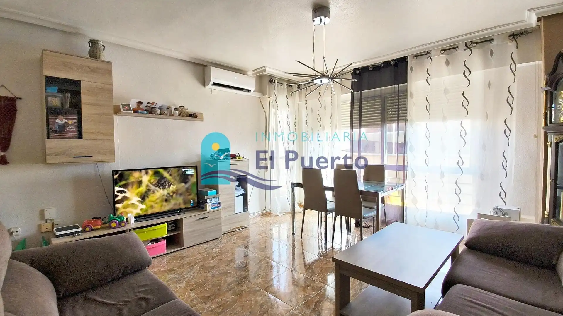 Wohnzimmer von Dachboden zum Verkauf in Águilas mit Klimaanlage, Heizung und Abstellraum