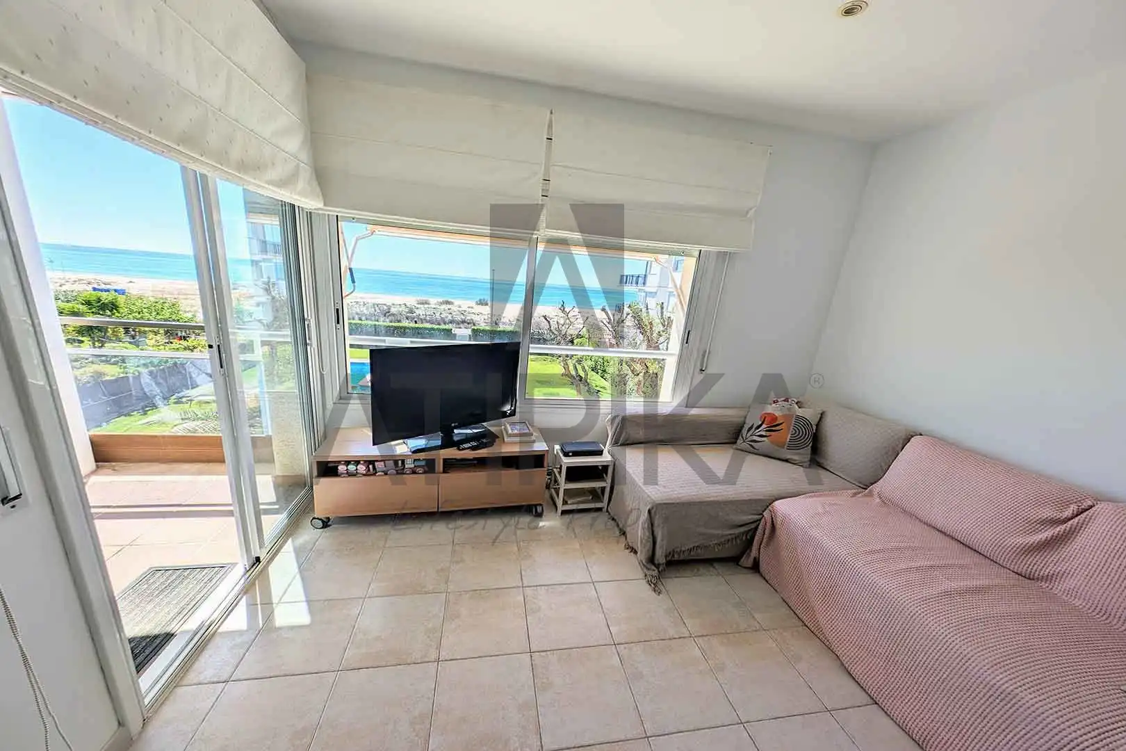 Sala de estar de Piso en venta en Castelldefels con Calefacción, Terraza y Trastero