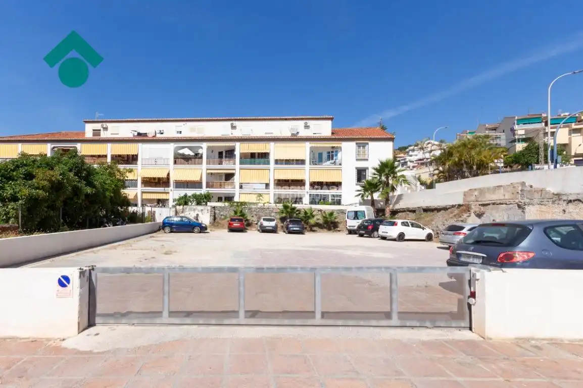 Parkplatz von Wohnung zum Verkauf in Almuñécar mit Möbliert