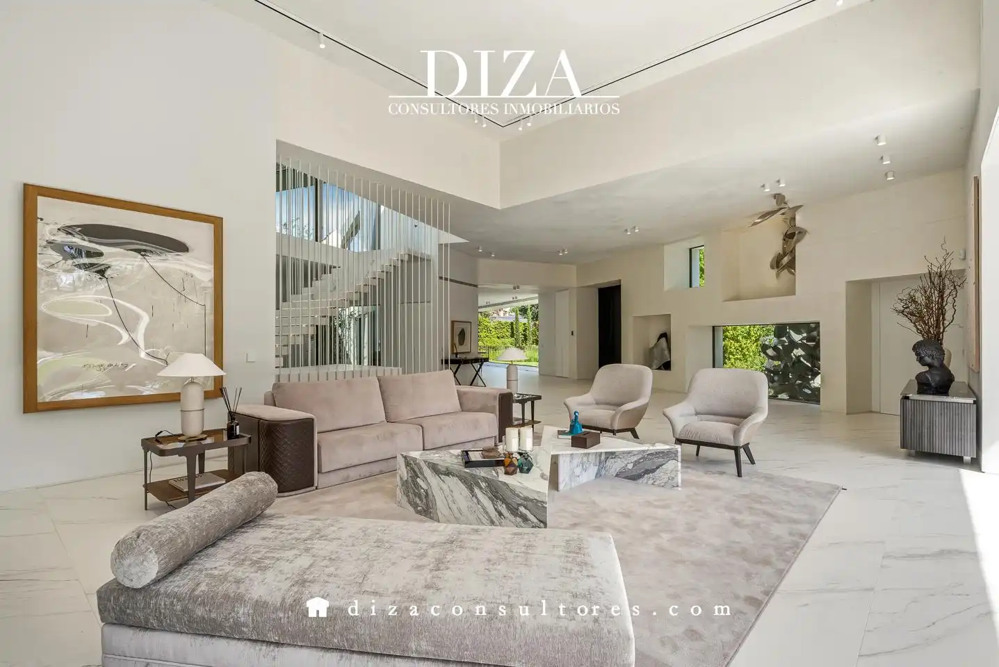 Sala de estar de Casa o chalet en venta en Pozuelo de Alarcón con Aire acondicionado, Calefacción y Jardín privado
