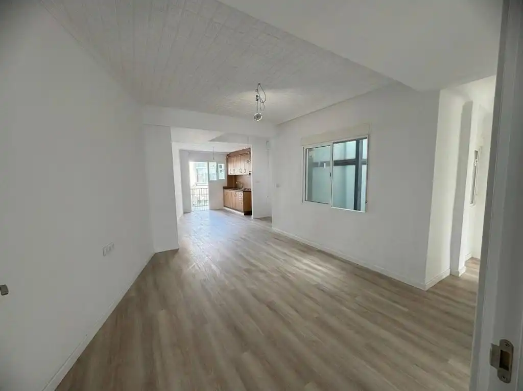 Piso en venta en Algemesí con Balcón