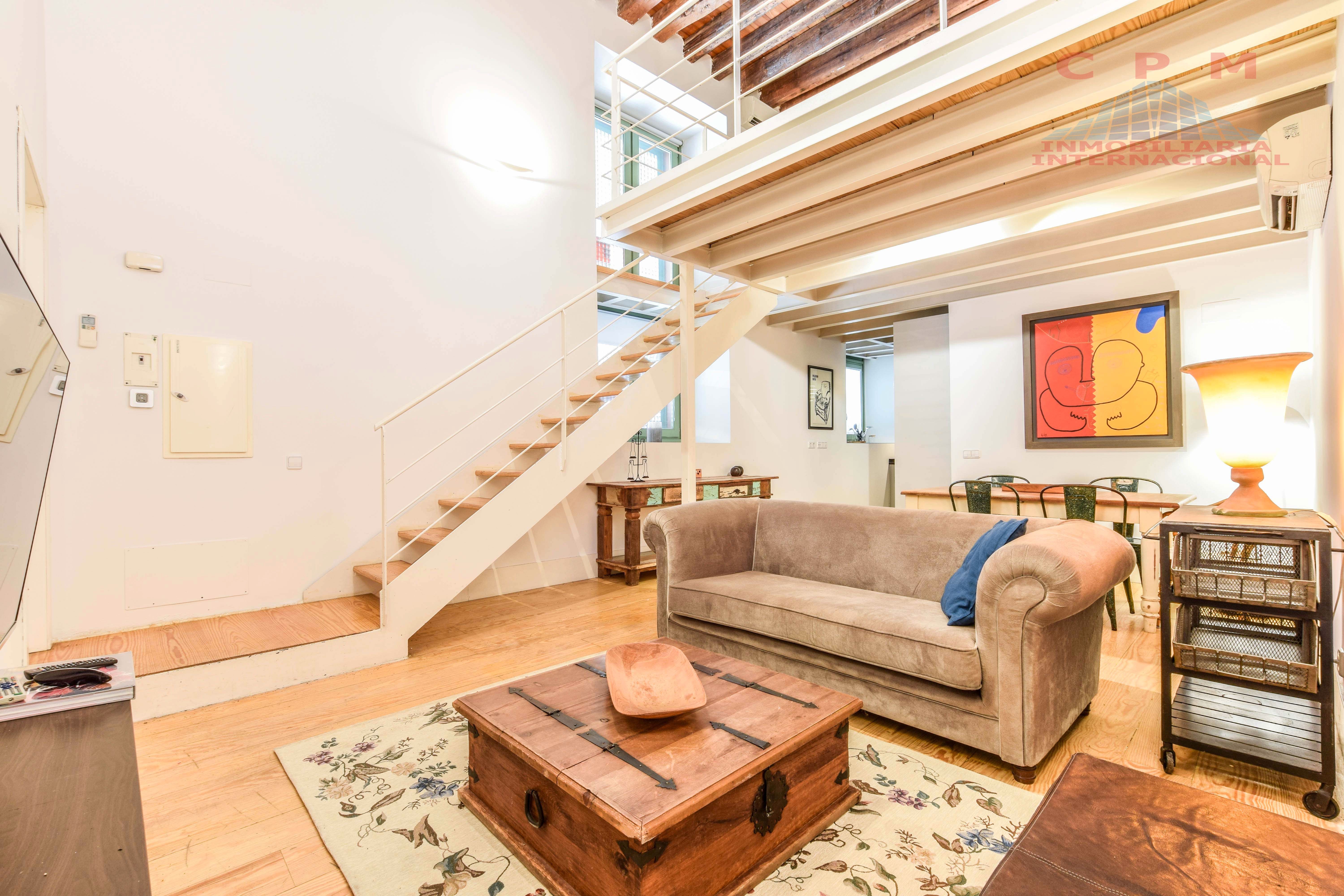 Living room of Duplex to rent in  Madrid Capital  with Air Conditioner, Heating and Furnished