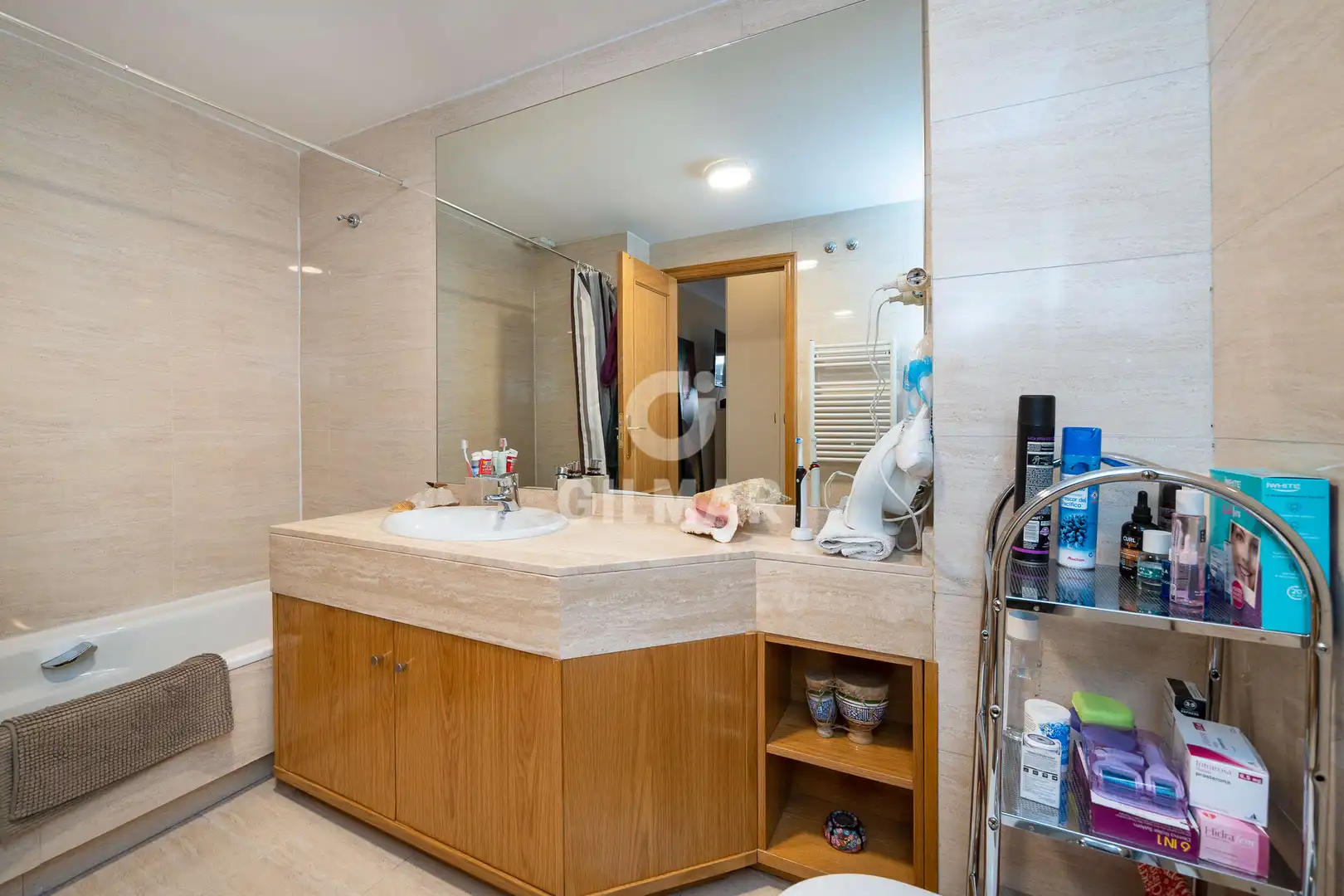 Baño de Planta baja en venta en Madrid con Calefacción, Jardín privado y Piscina