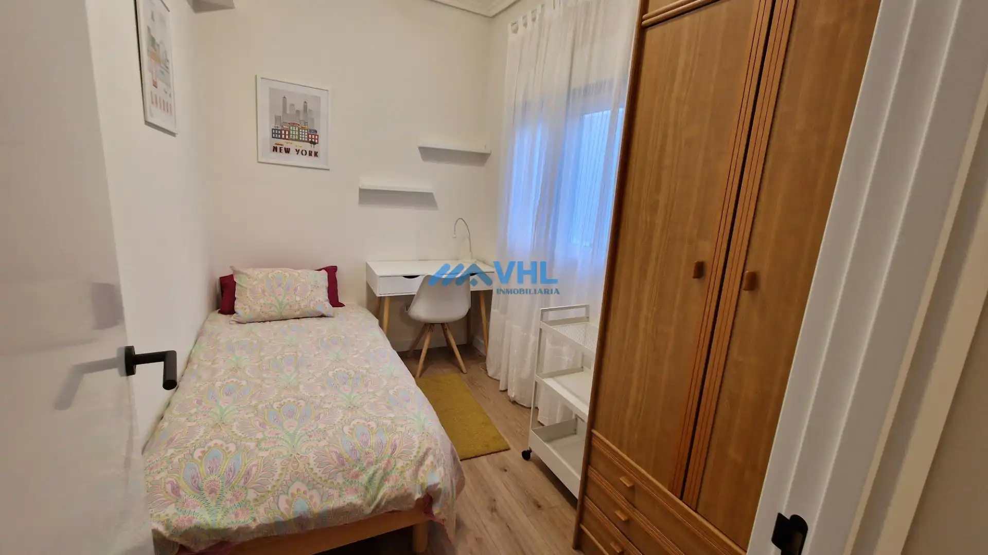 Habitación de Piso de alquiler en Castro-Urdiales con Calefacción, Amueblado y Balcón