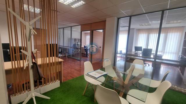 Oficina en Venta en Garbinet - Parque de las Avenidas