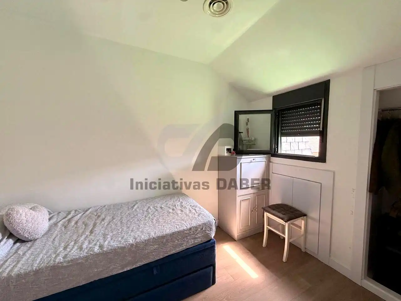 Habitación de Dúplex en venta en El Viso de San Juan