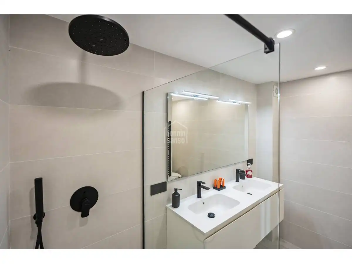 Bathroom of Apartments for sale in Sant Lluís  with Terrace