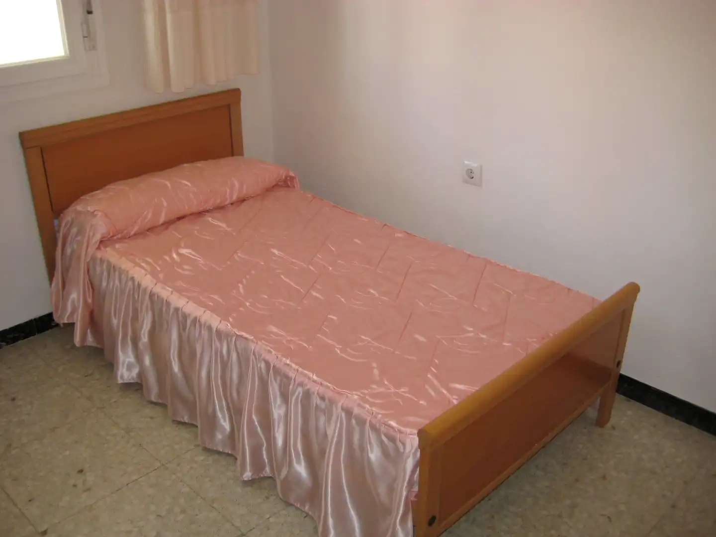 Wohnung zur Miete in Calle Santa María de la Cabeza, 9, Centro