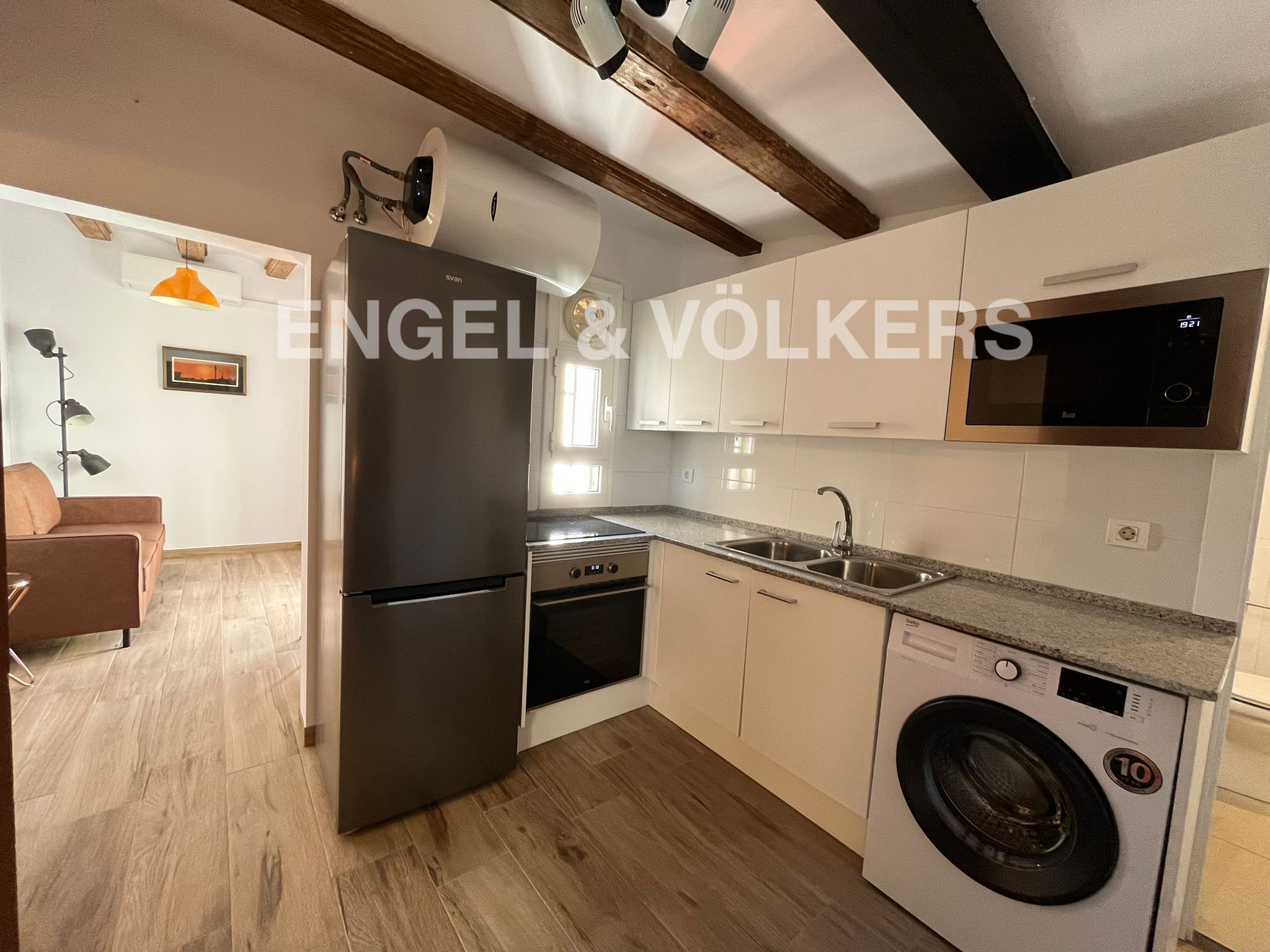 Kitchen of Apartment to rent in  Barcelona Capital  with Air Conditioner, Heating and Parquet flooring
