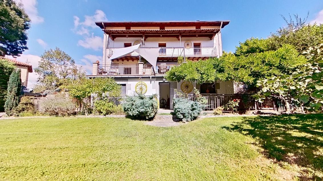 Jardí de Casa o xalet en venda en Arakil amb Jardí privat, Terrassa i Moblat