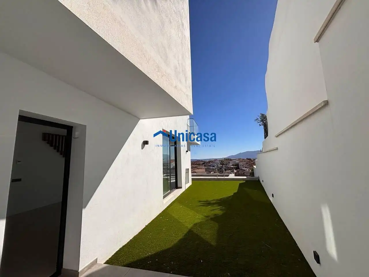 Terrace of Detached homes for sale in Puerto de la Torre - Atabal