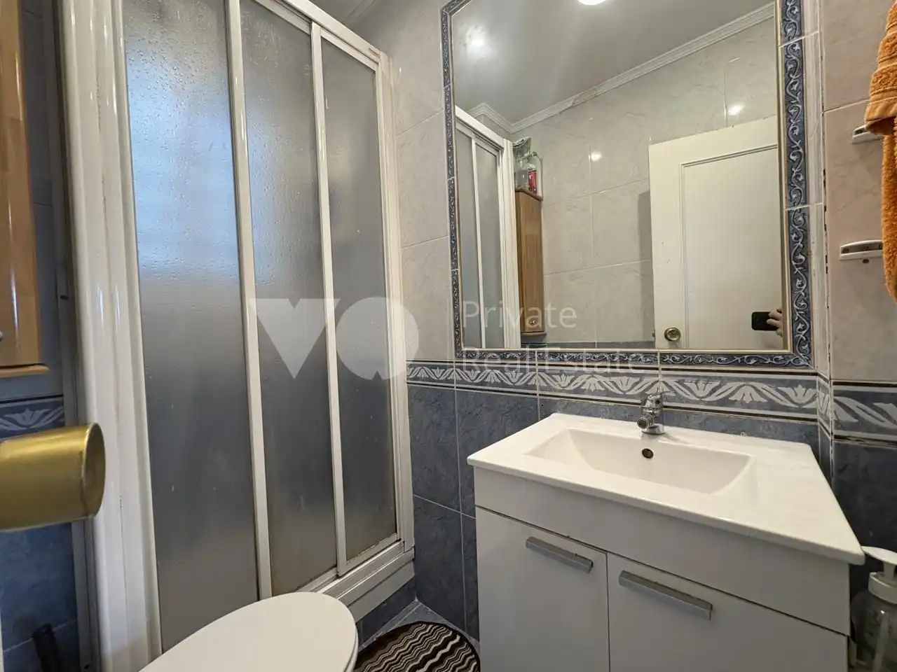 Bathroom of Ground floor for sale in Madrid  with Air Conditioner, Heating and Parquet flooring