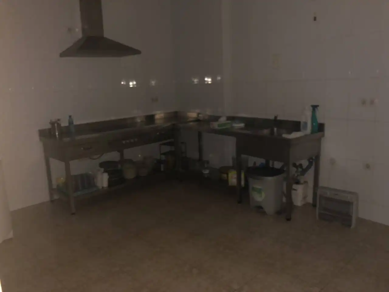 Cocina de Local de alquiler en Oviedo 