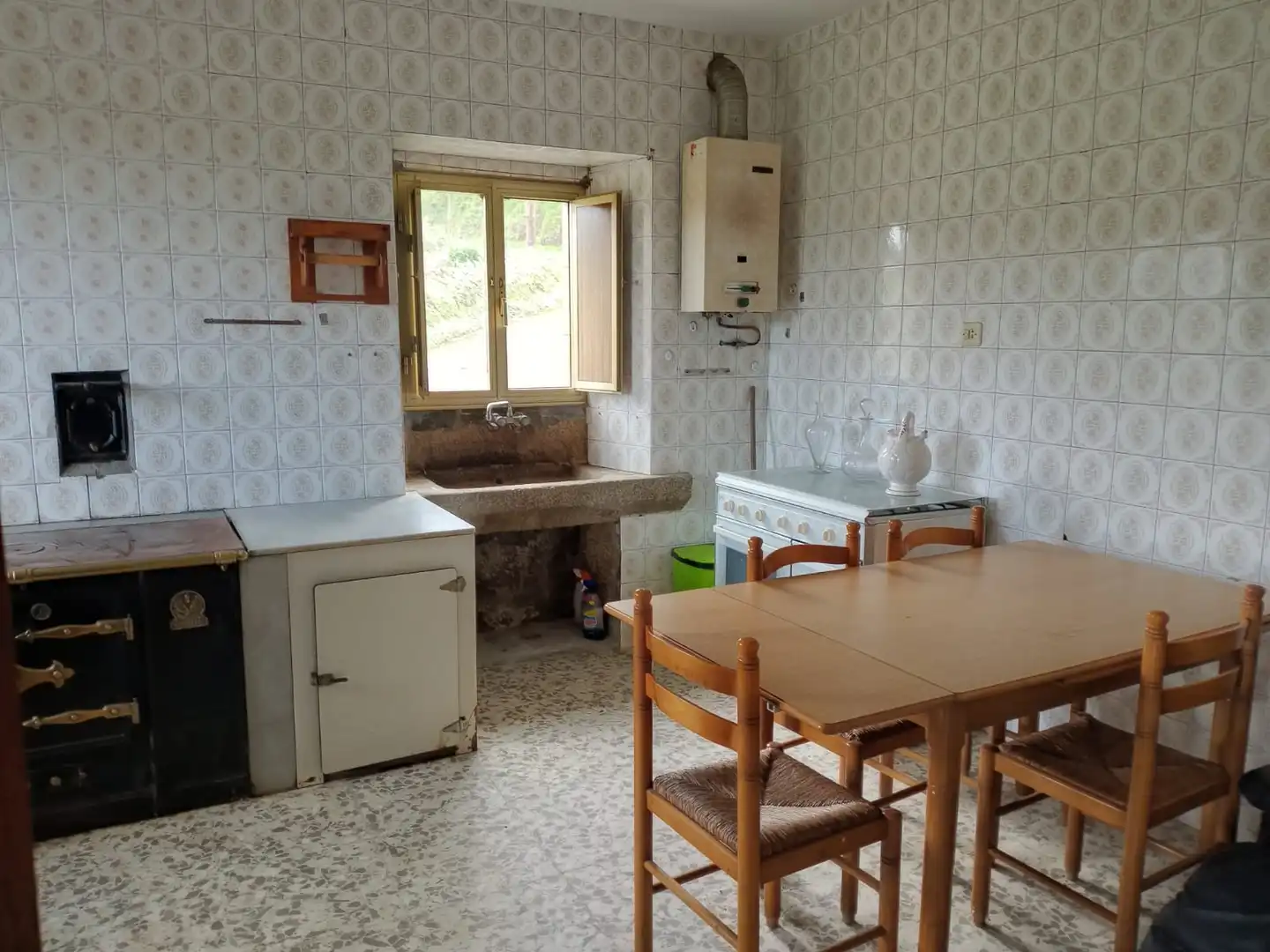Cuina de Casa o xalet de lloguer en Cervo amb Moblat i Es permeten mascotes
