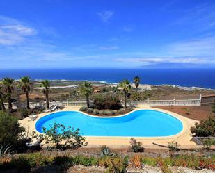 Piscina de Casa o xalet en venda en Guía de Isora amb Jardí privat, Terrassa i Piscina