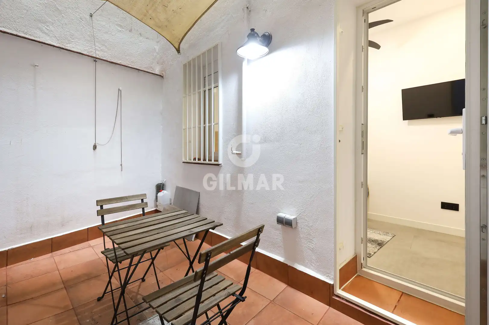 Piso en venta en Madrid con Calefacción y Amueblado