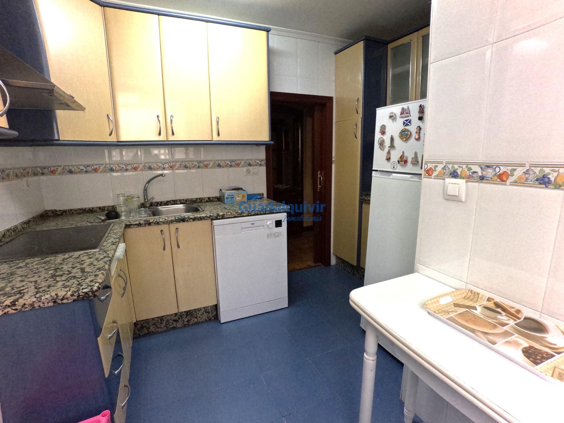 Cocina de Piso en venta en  Sevilla Capital con Aire acondicionado y Parquet