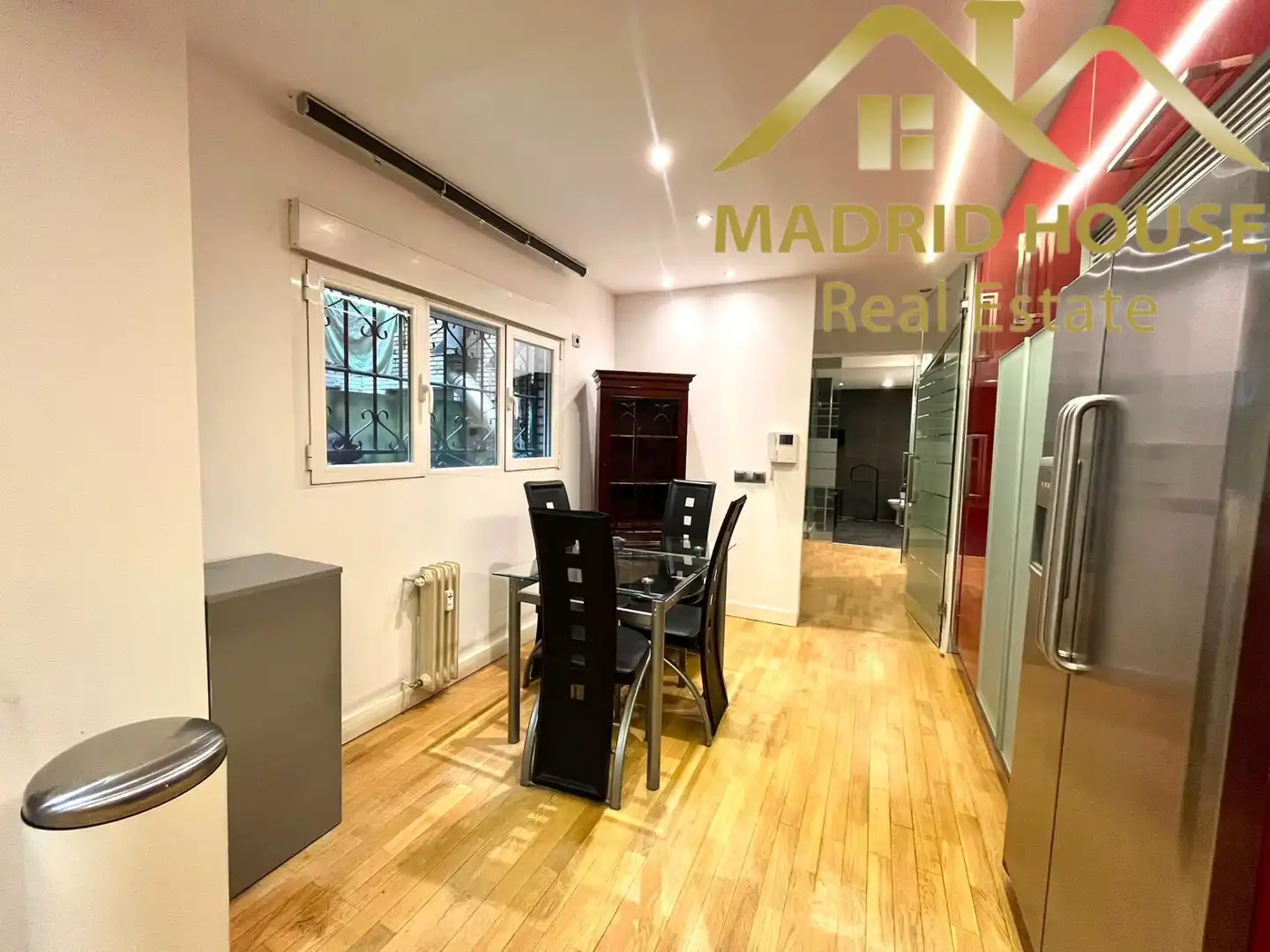 Wohnung zum Verkauf in Madrid mit Klimaanlage, Heizung und Möbliert