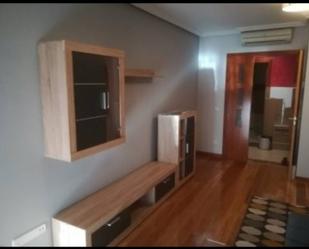 Sala d'estar de Apartament de lloguer en Talavera de la Reina amb Aire condicionat