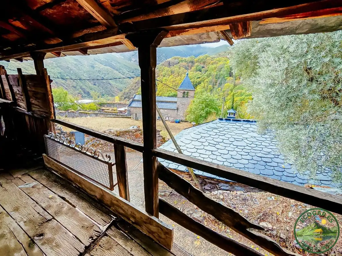 Terraza de Casa adosada en venta en Ponferrada