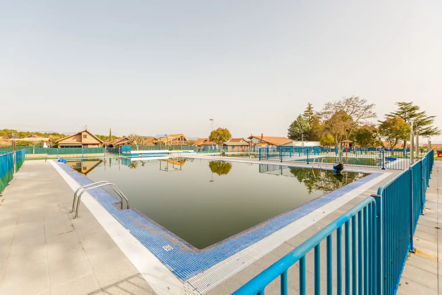Piscina de Casa o chalet en venta en Ayegui / Aiegi con Aire acondicionado, Calefacción y Jardín privado