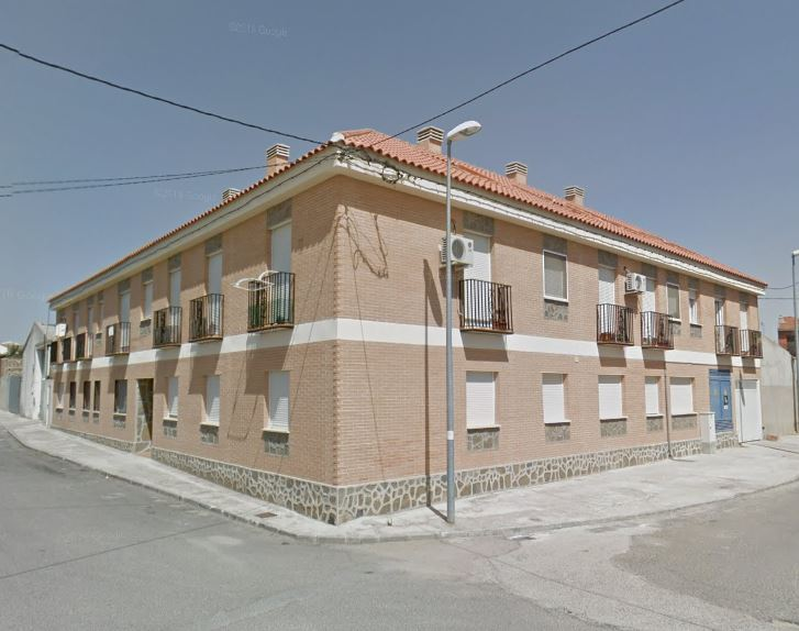 Vista exterior de Piso en venta en Yunclillos