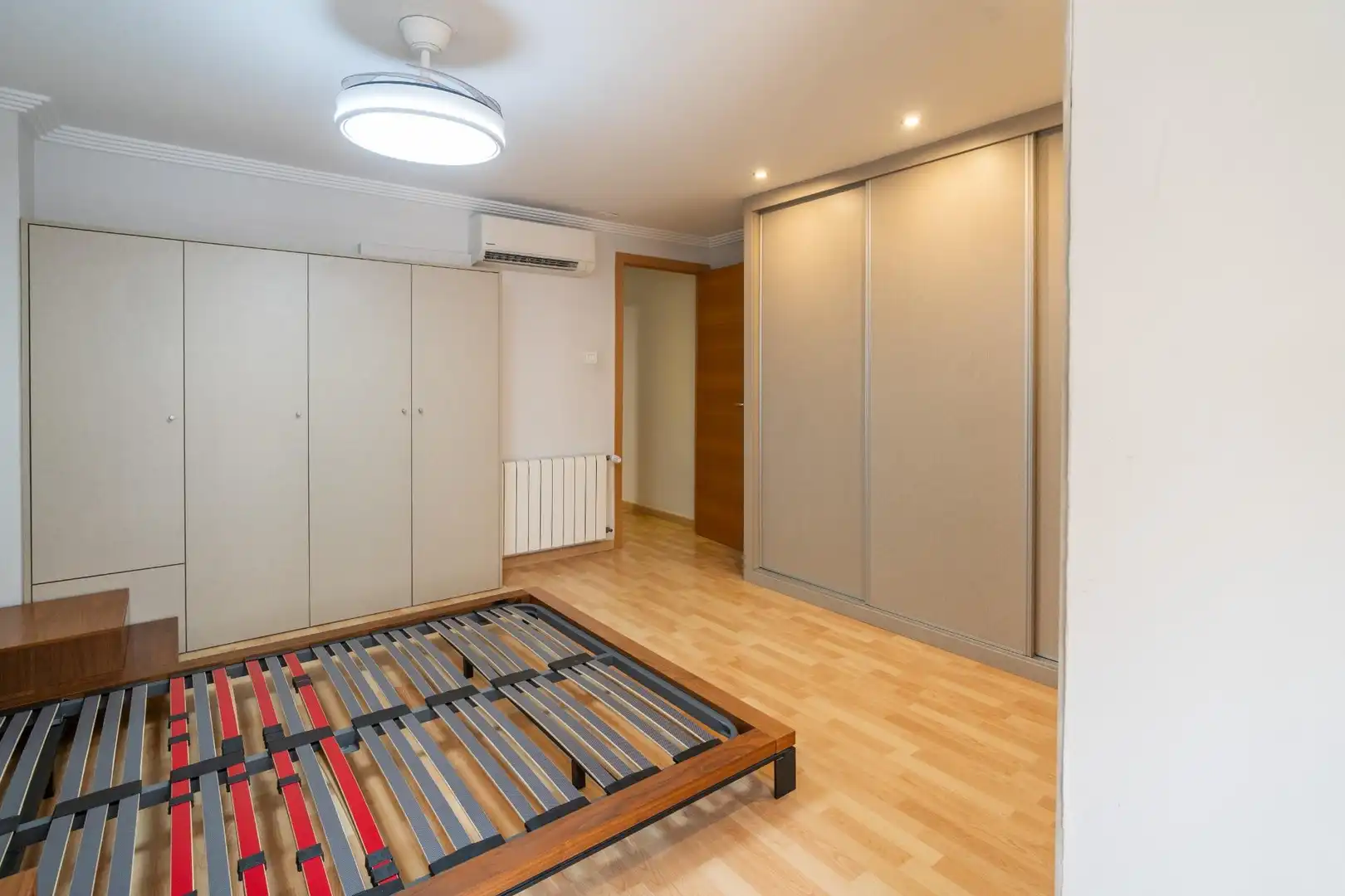 Bedroom of Flat for rent in Plaza Xúquer