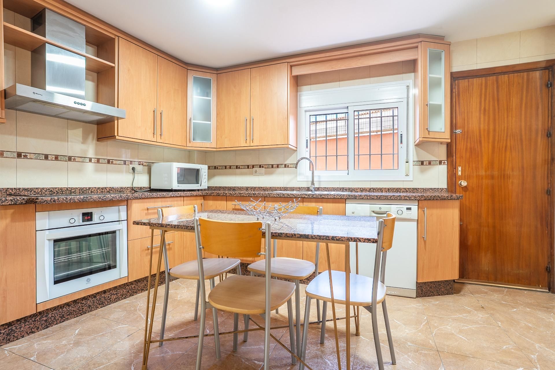 Cuina de Casa o xalet en venda en Huércal de Almería amb Aire condicionat i Terrassa