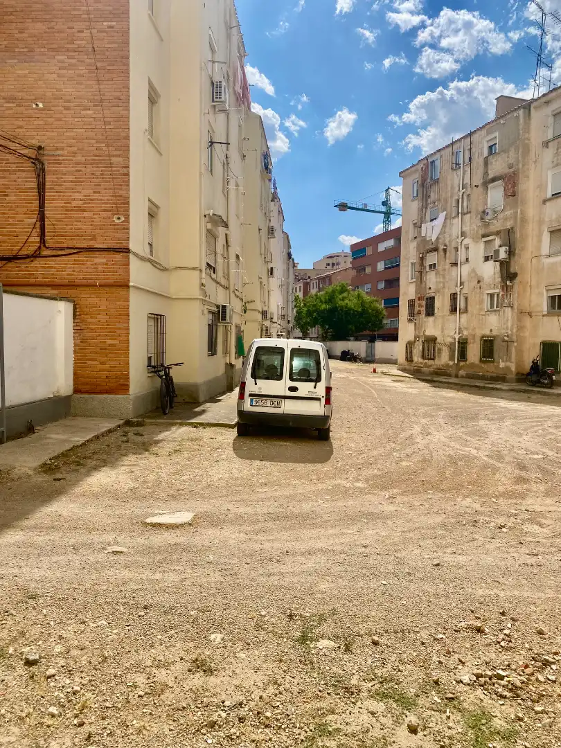Parking de Apartamento en venta en Albacete con Aire acondicionado, Calefacción y Jardín privado
