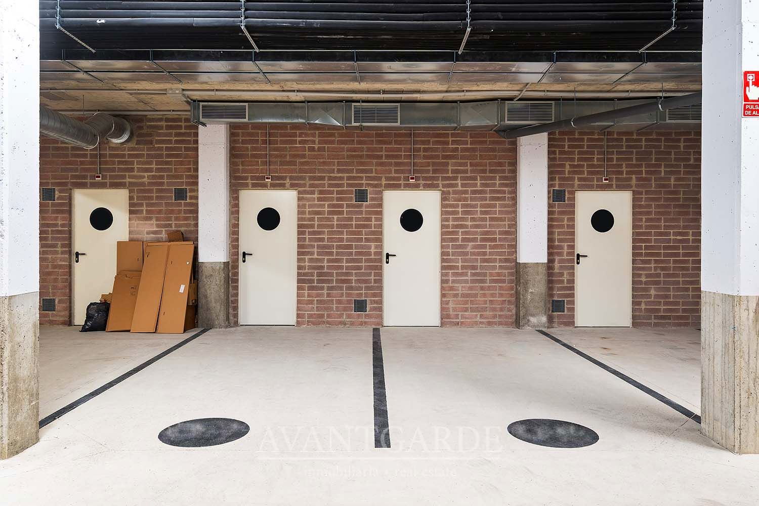 Garatge de lloguer a Avinguda de L'Onze de Setembre, 2, Pallejà