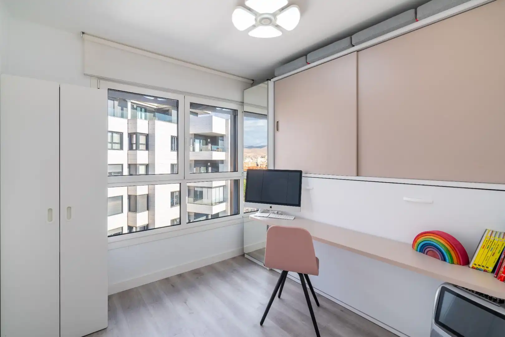 Habitación de Piso en venta en Almería con Aire acondicionado, Calefacción y Jardín privado