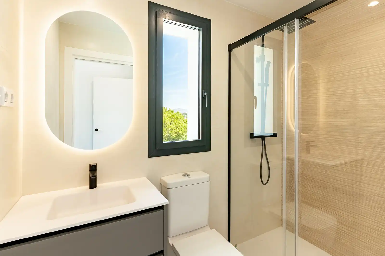 Bathroom of Houses for sale in Sitges  with Air Conditioner, Heating and Private garden