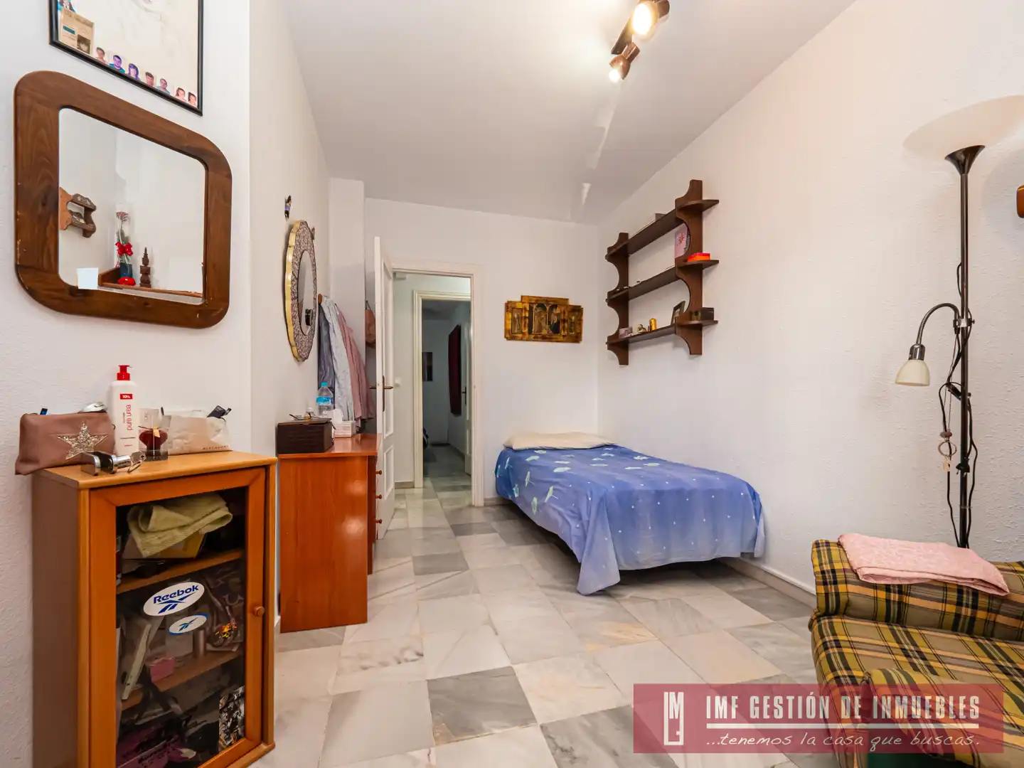 Dormitori de Casa adosada en venda en Vélez-Málaga amb Aire condicionat, Terrassa i Moblat